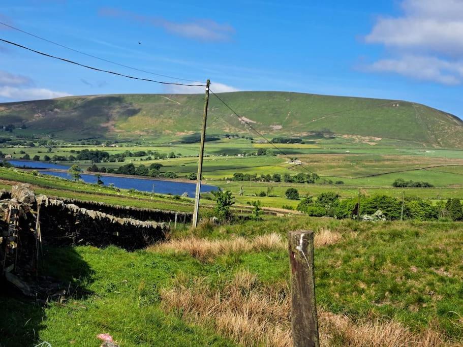 Diddly Squat Lodge With Hot Tub, Pendle View Holiday Park Clitheroe Dış mekan fotoğraf